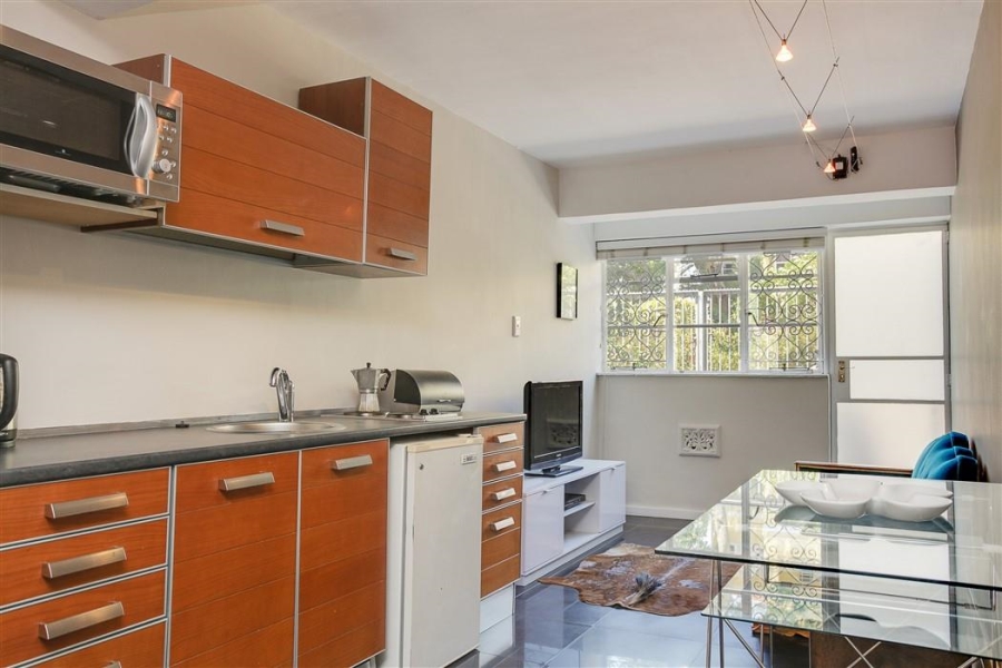 To Let 1 Bedroom Property for Rent in Vredehoek Western Cape